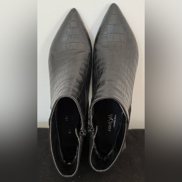 East 5th | Delmar Block Heel Booties | Black | Size 6 | Croc Print - Picture 3 of 4